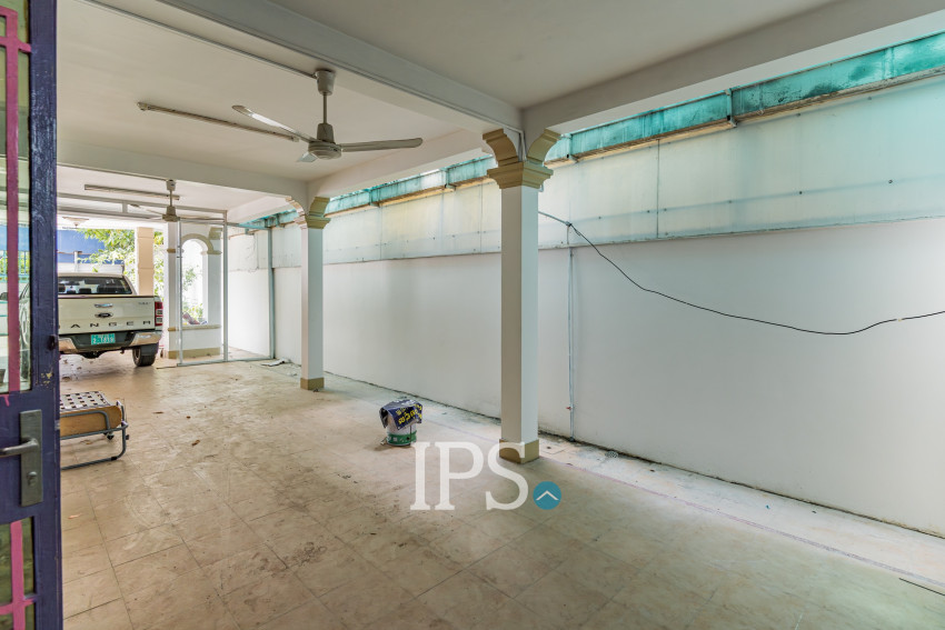 13 Bedroom Commercial Villa For Rent - Chakto Mukh, Phnom Penh