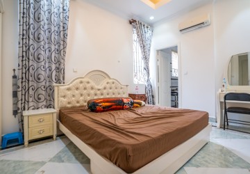5 Bedroom Villa For Rent - Sen Sok, Phnom Penh thumbnail