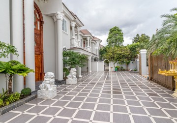 5 Bedroom Villa For Rent - Sen Sok, Phnom Penh thumbnail