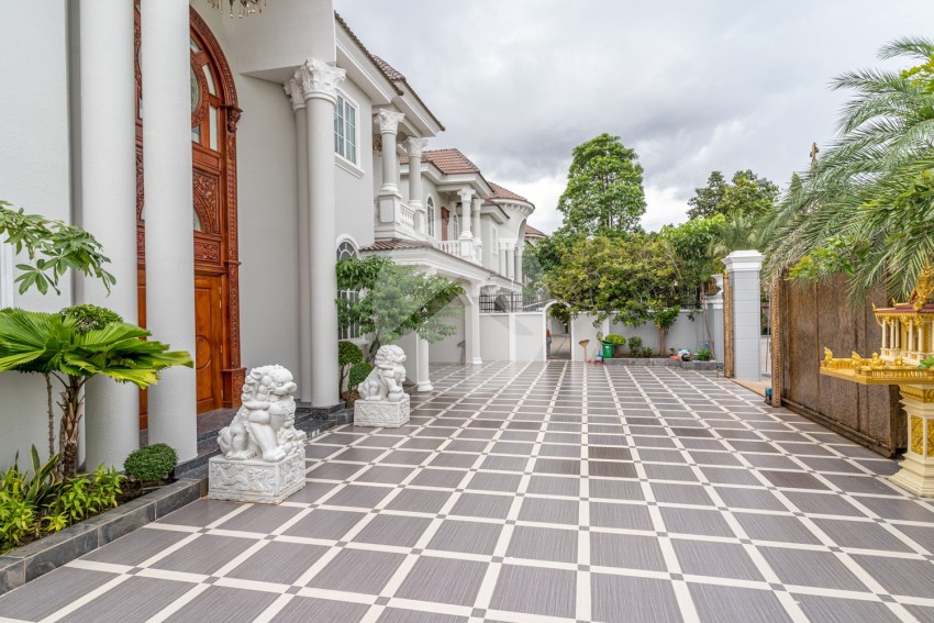 5 Bedroom Villa For Rent - Sen Sok, Phnom Penh