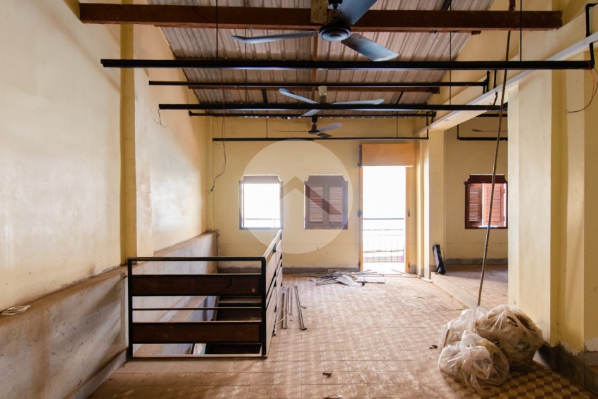 32 Sqm Commercial Shophouse For Sale - Old Market  Pub Street, Siem Reap