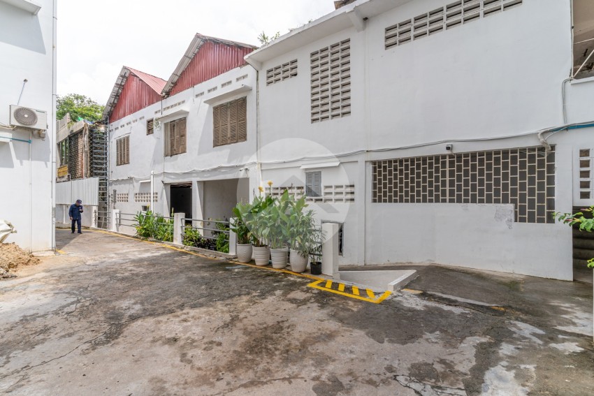 67 Sqm Office Space For Rent - Phsar Depou 2, Toul Kork, Phnom Penh