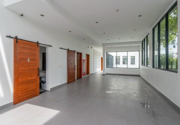 100 Sqm Office Space For Rent - BKK1, Phnom Penh thumbnail