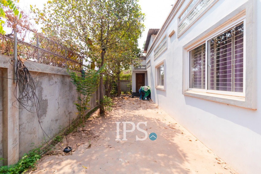 2 Bedroom House For Sale - Kandaek, Bakong District, Siem Reap