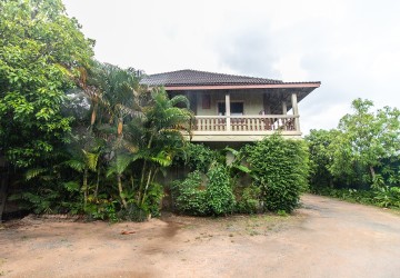 18 Bedroom Commercial Villa For Sale - Slor Kram, Siem Reap thumbnail
