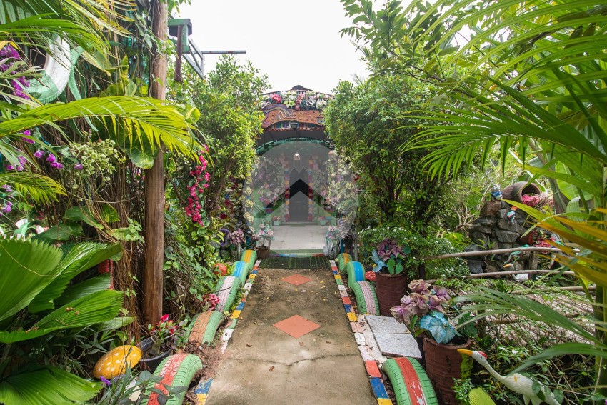 400 Sqm Vacation House For Sale - Krabi Riel, Siem Reap