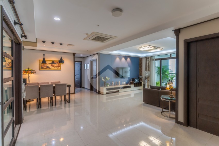 14th Floor 3 Bedroom Condo For Sale - De Castle Royal, BKK1, Phnom Penh