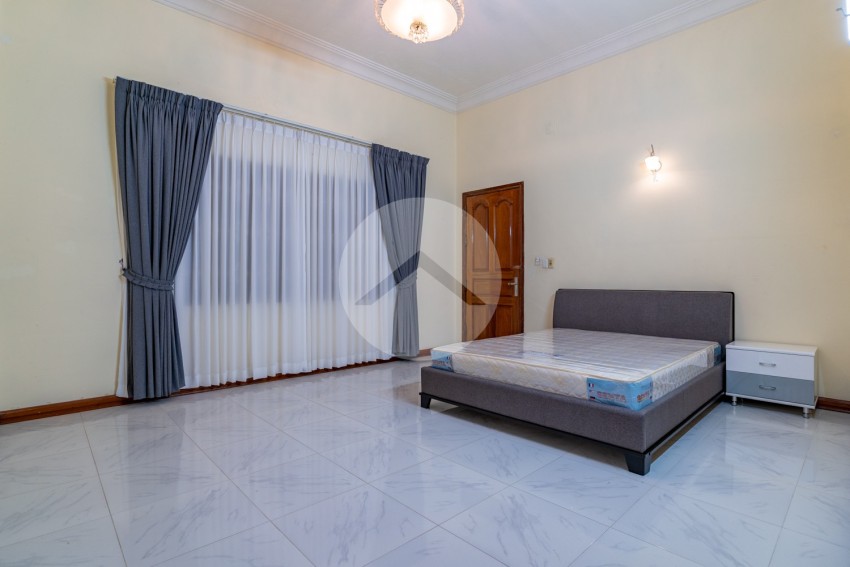 6 Bedroom Villa For Rent - Tonle Bassac, Phnom Penh