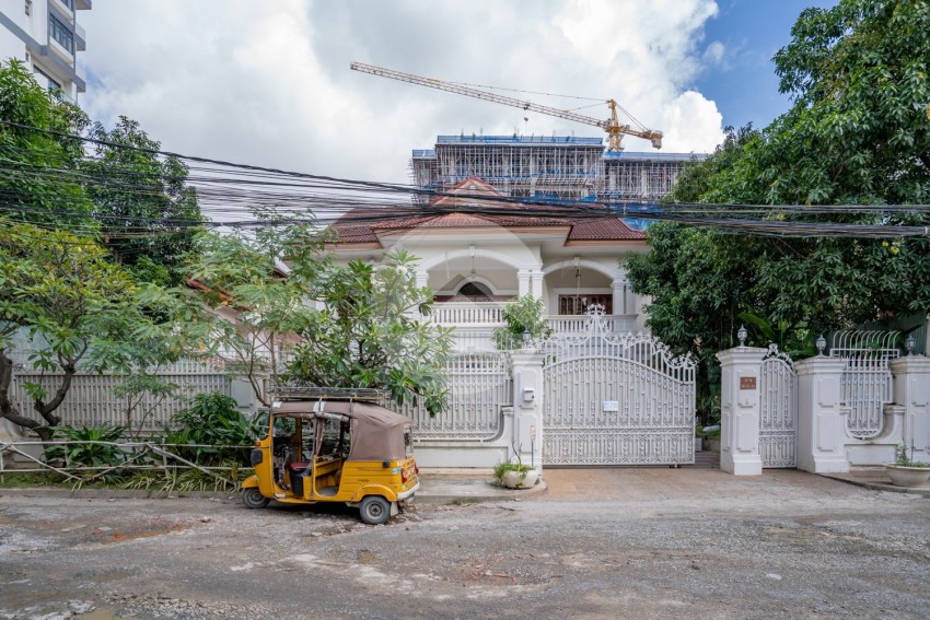 6 Bedroom Villa For Rent - Tonle Bassac, Phnom Penh