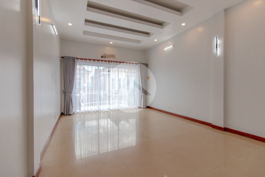 4 Bedroom Commercial Shophouse For Sale - Kouk Chak, Siem Reap