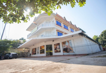 32 Bedroom Hotel For Rent - Svay Dangkum, Siem Reap thumbnail