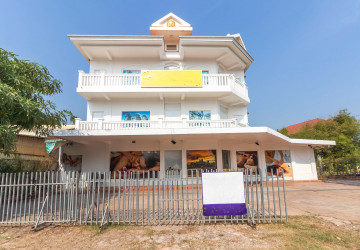 32 Bedroom Hotel For Rent - Svay Dangkum, Siem Reap thumbnail