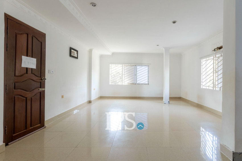 32 Bedroom Hotel For Rent - Svay Dangkum, Siem Reap