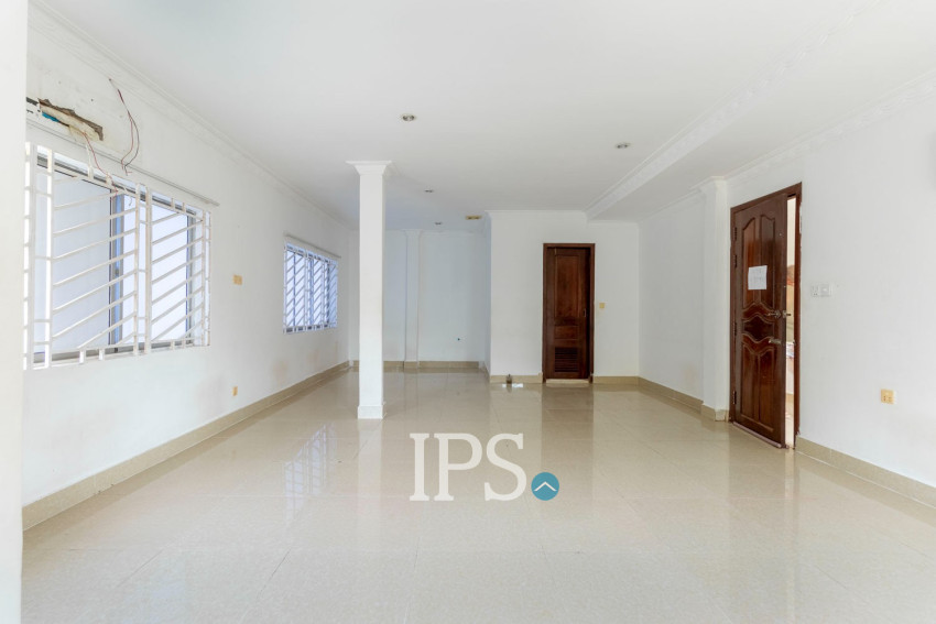 32 Bedroom Hotel For Rent - Svay Dangkum, Siem Reap