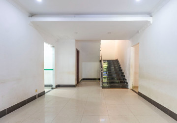 32 Bedroom Hotel For Rent - Svay Dangkum, Siem Reap thumbnail