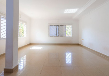 32 Bedroom Hotel For Rent - Svay Dangkum, Siem Reap thumbnail