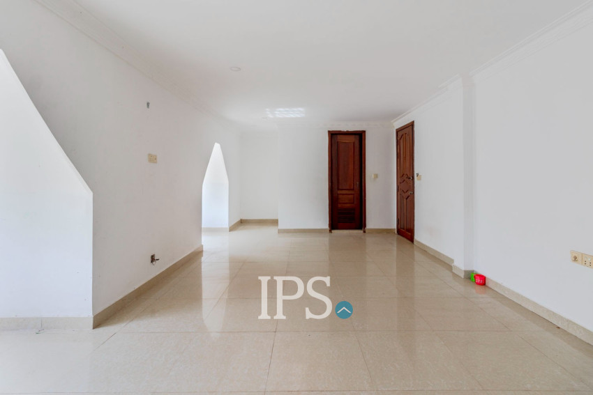 32 Bedroom Hotel For Rent - Svay Dangkum, Siem Reap