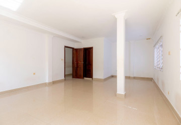 32 Bedroom Hotel For Rent - Svay Dangkum, Siem Reap thumbnail