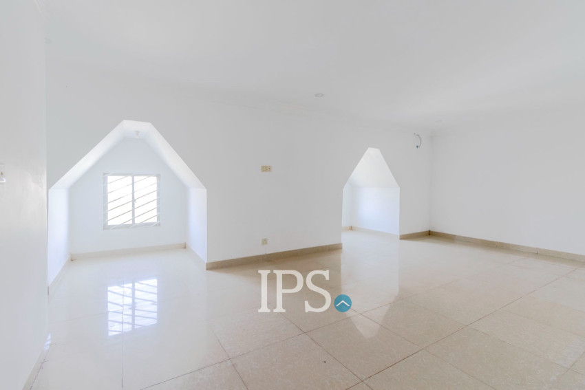 32 Bedroom Hotel For Rent - Svay Dangkum, Siem Reap