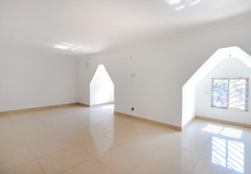 32 Bedroom Hotel For Rent - Svay Dangkum, Siem Reap thumbnail