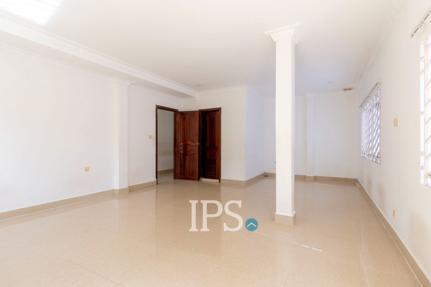 32 Bedroom Hotel For Rent - Svay Dangkum, Siem Reap