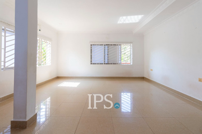 32 Bedroom Hotel For Rent - Svay Dangkum, Siem Reap