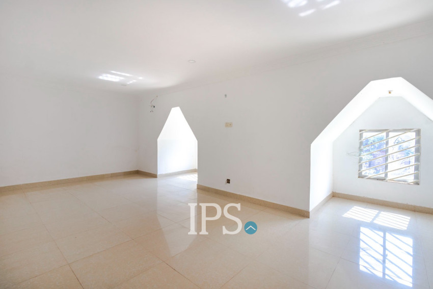 32 Bedroom Hotel For Rent - Svay Dangkum, Siem Reap