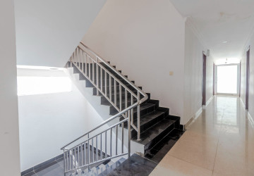 32 Bedroom Hotel For Rent - Svay Dangkum, Siem Reap thumbnail