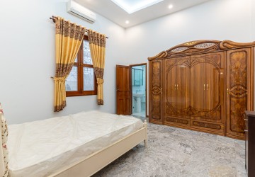 6 Bedroom Villa For Rent - Chakto Mukh, Phnom Penh thumbnail