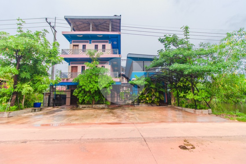 30 Bedroom Commercial Villa For Sale - Svay Thom, Siem Reap