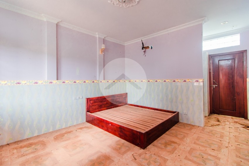 30 Bedroom Commercial Villa For Sale - Svay Thom, Siem Reap