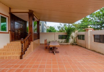 6 Bedroom Villa For Sale - Svay Dangkum, Siem Reap thumbnail