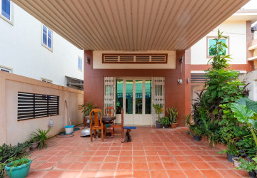 6 Bedroom Villa For Sale - Svay Dangkum, Siem Reap thumbnail