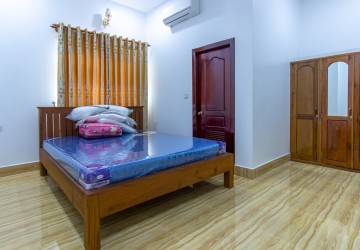 4 Bedroom Villa For Rent - Sala Kamreuk, Siem Reap thumbnail