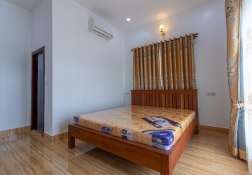 4 Bedroom Villa For Rent - Sala Kamreuk, Siem Reap thumbnail