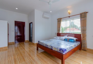 4 Bedroom Villa For Rent - Sala Kamreuk, Siem Reap thumbnail