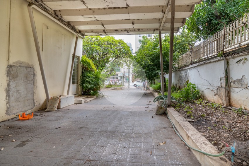 8 Bedroom Commercial Villa For Rent - Daun Penh, Phnom Penh