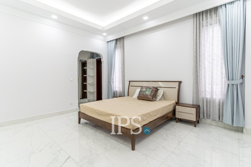 6 Bedroom Villa For Rent - Tonle Bassac, Phnom Penh