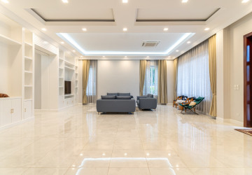 6 Bedroom Villa For Rent - Tonle Bassac, Phnom Penh thumbnail