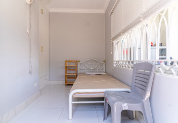 6 Bedroom Villa For Rent - Tonle Bassac, Phnom Penh thumbnail