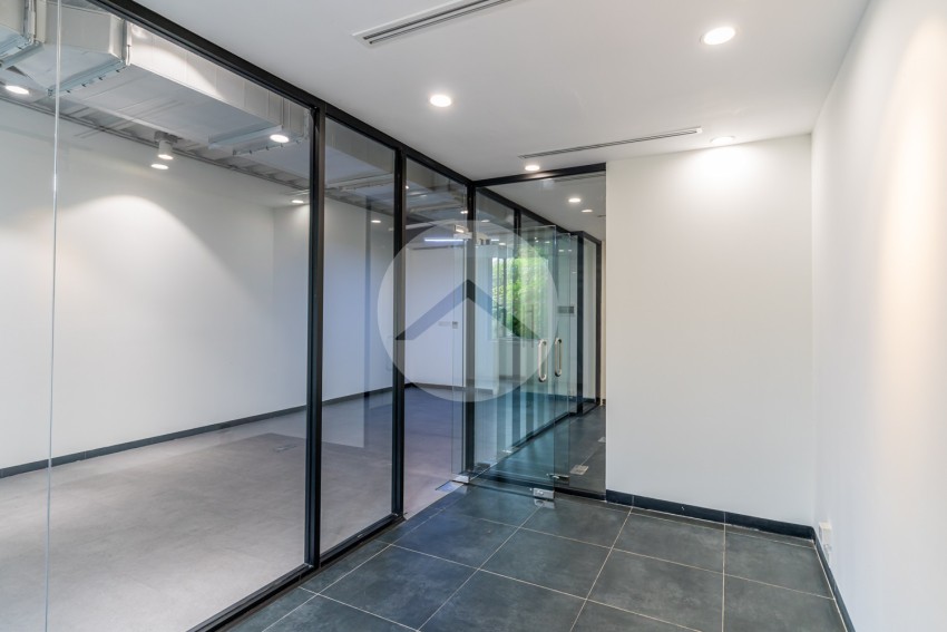 56 Sqm Office Space For Rent - Wat Phnom, Phnom Penh