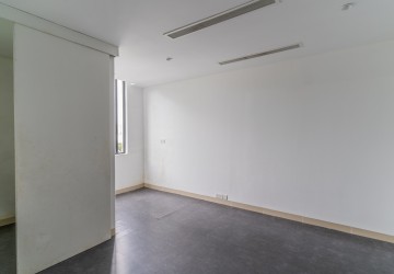 75 Sqm Office Space For Rent - Wat Phnom, Phnom Penh thumbnail