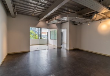 75 Sqm Office Space For Rent - Wat Phnom, Phnom Penh thumbnail