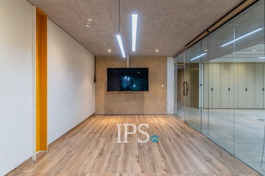 277 Sqm Office Space For Rent - Wat Phnom, Phnom Penh