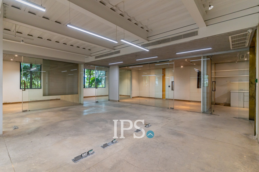 277 Sqm Office Space For Rent - Wat Phnom, Phnom Penh