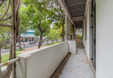277 Sqm Office Space For Rent - Wat Phnom, Phnom Penh thumbnail