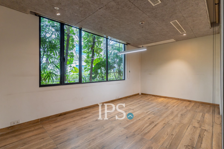 277 Sqm Office Space For Rent - Wat Phnom, Phnom Penh