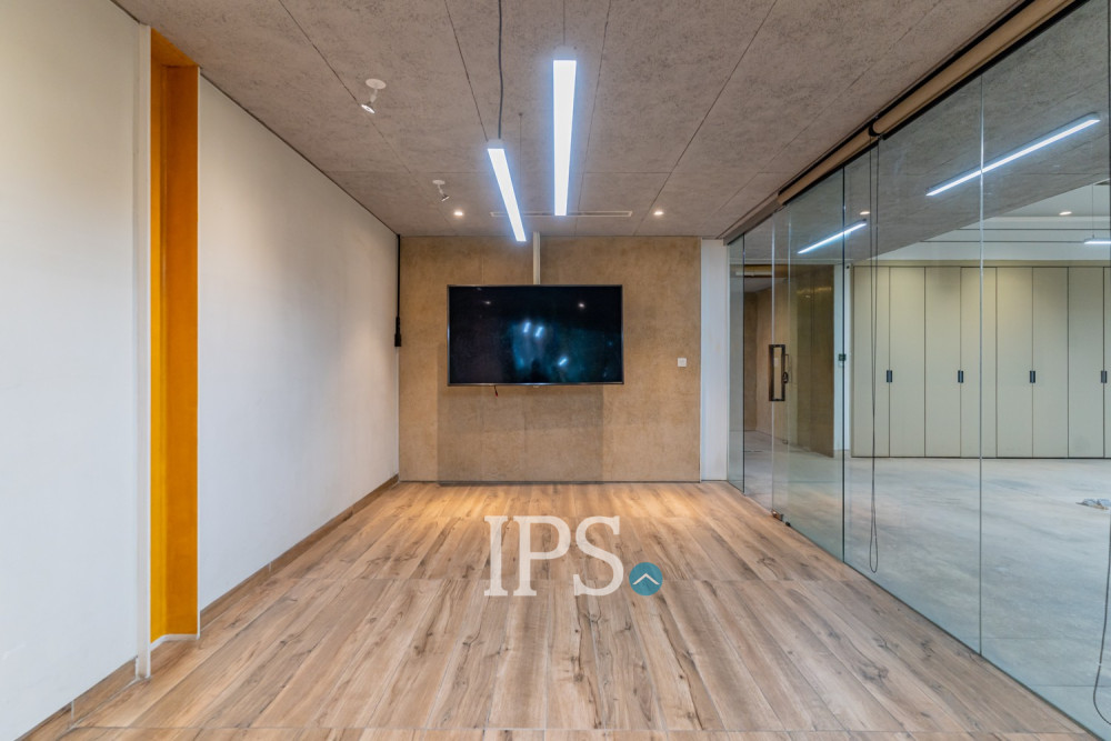 277 Sqm Office Space For Rent - Wat Phnom, Phnom Penh - Image 14