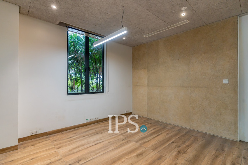 277 Sqm Office Space For Rent - Wat Phnom, Phnom Penh