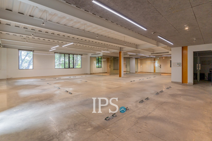 277 Sqm Office Space For Rent - Wat Phnom, Phnom Penh